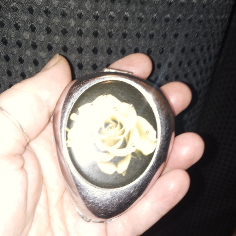 VINTAGE PILL BOX